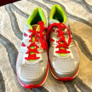 Nike like new Dual fusion running shoes. Gray green and pink. Used three times
